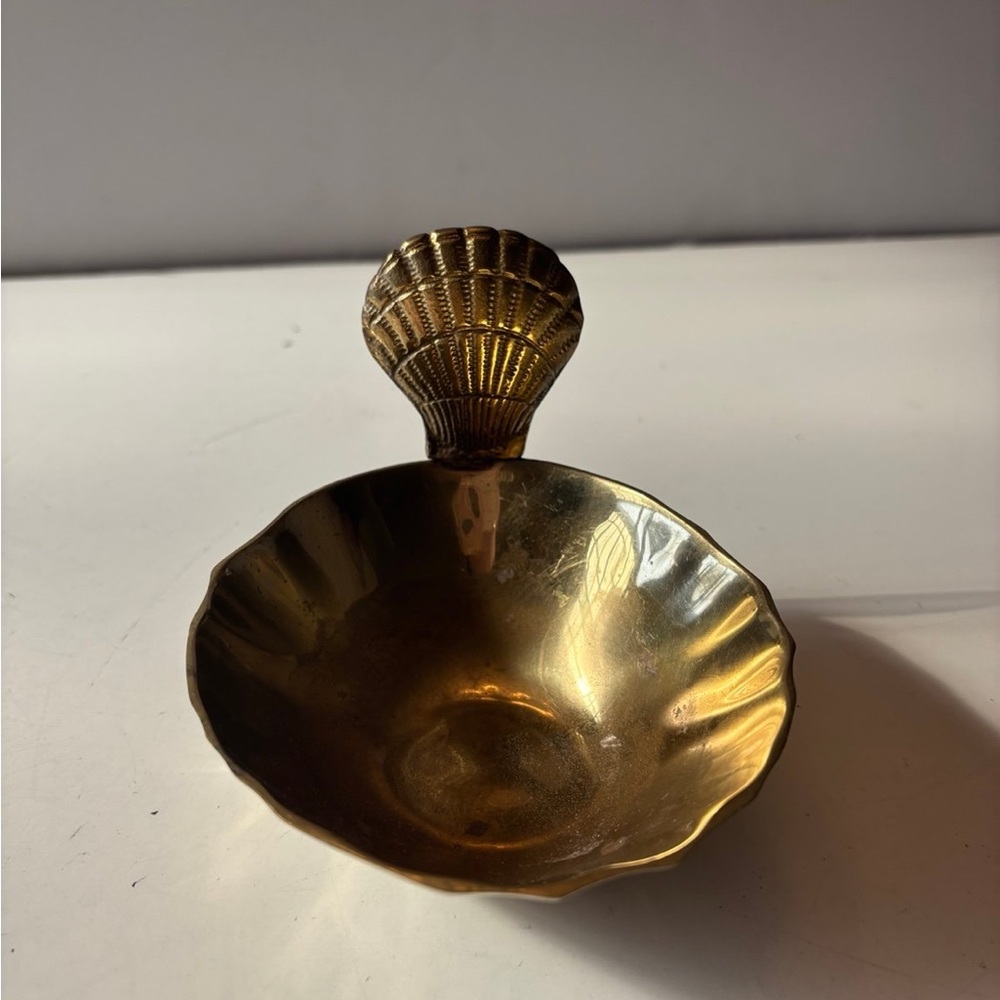 Vintage mid-century brass seashell trinket dish